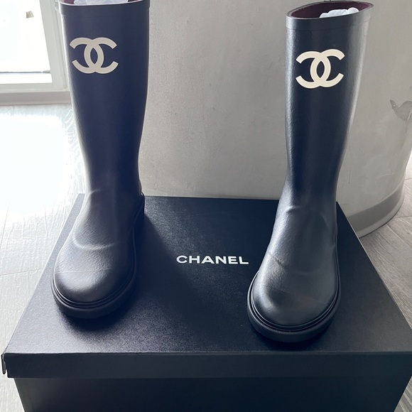 Chanel Black Rain Boots - Picture 8 of 15